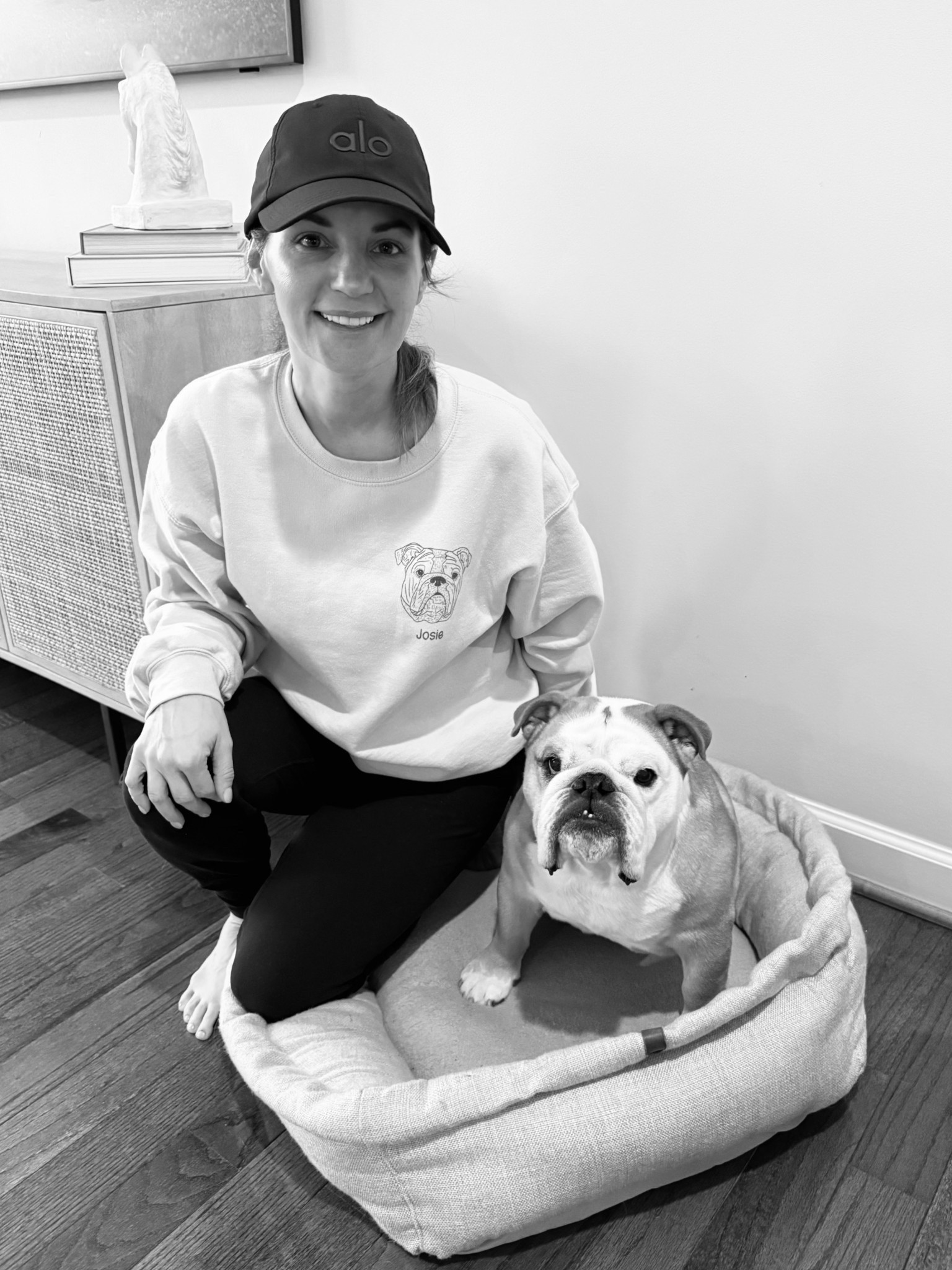 English Bulldog sweatshirt 
Available in 100 different breeds 
Amazon
Gift idea and pet lovers