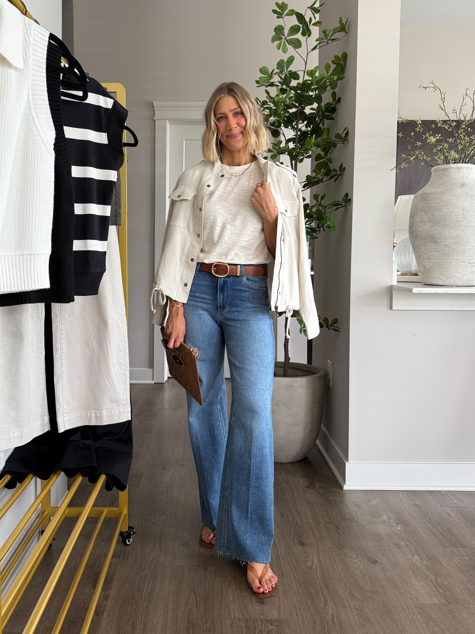 Wearing 25 jeans, XS tank, small jacket 

@evereveofficial #everevepartner #everevestyle 

#LTKFindsUnder100 #LTKStyleTip #LTKOver40