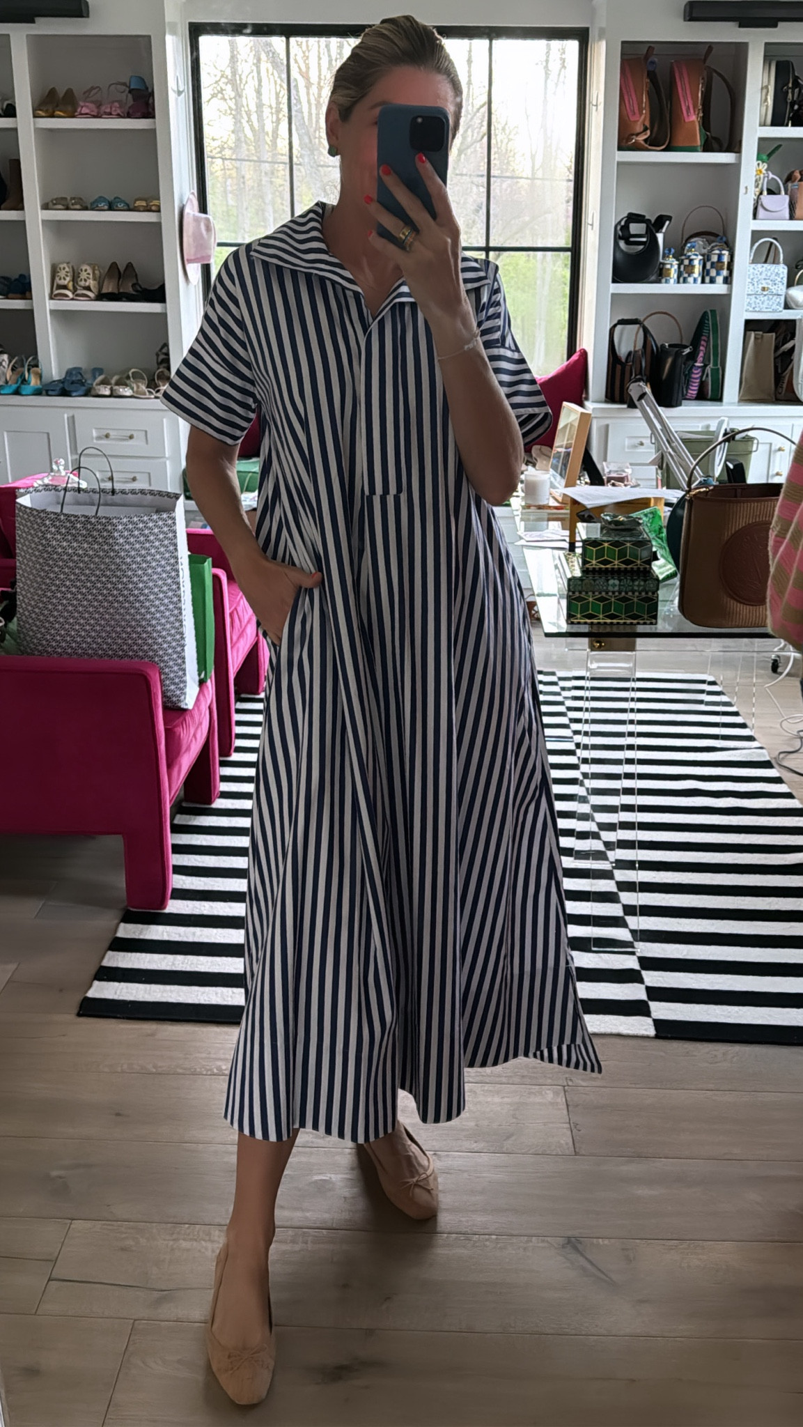 Mammogram Monday….headed to get the girls checked in this easy breezy @bananarepublic dress & cork ballet flats. 