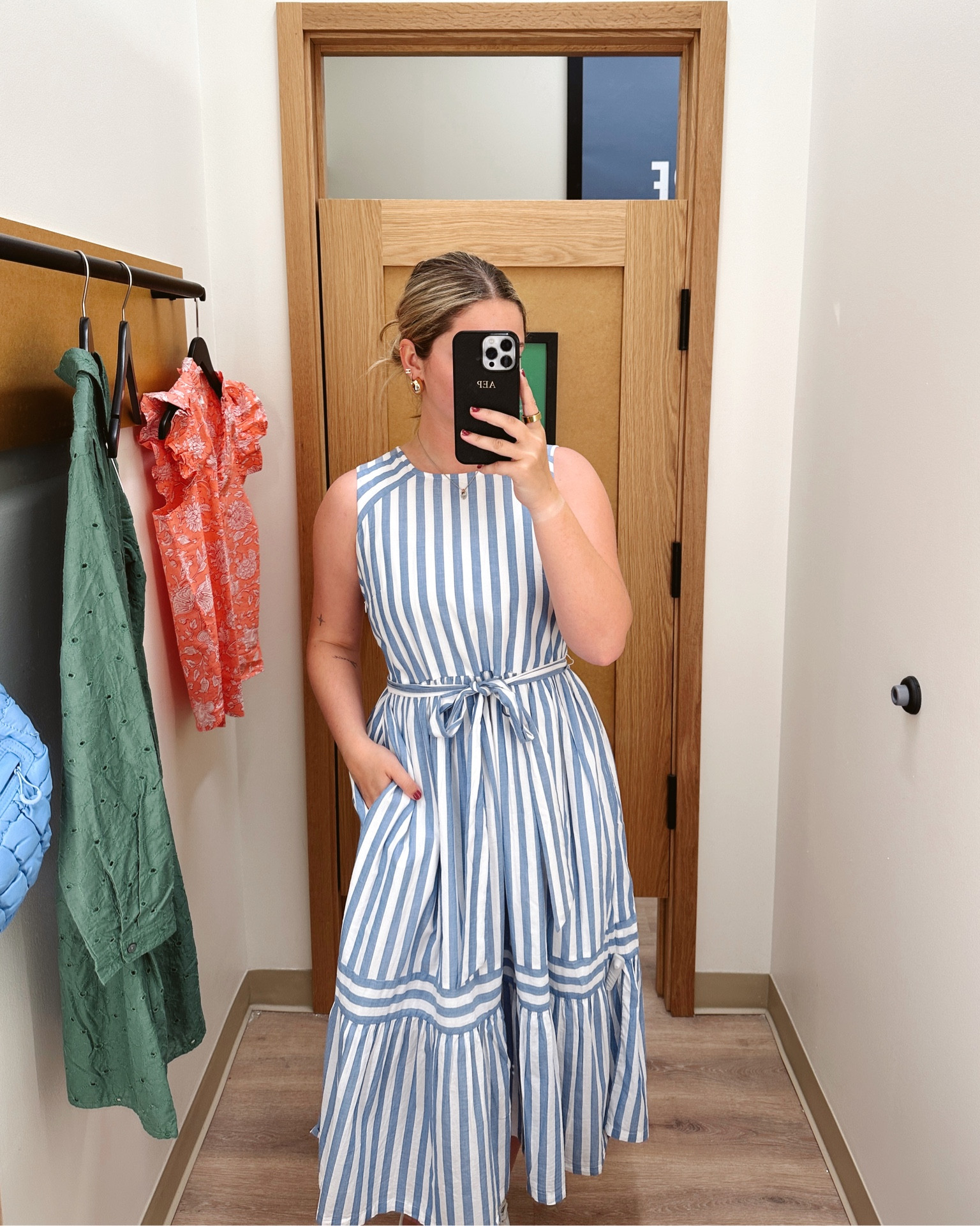 Grabbed this dress from J.Crew Factory— on sale for $30 and hits tea length on me at 5’3. Wearing a size 4 for reference. Use code: SUMMER60 for an additional 60% off!

#LTKSaleAlert #LTKFindsUnder50 #LTKStyleTip