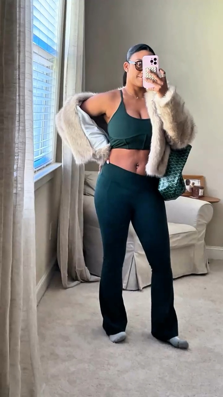 get ready with me ✨ obsessed with this new matching workout set 💚

#grwm #workoutset #activewear
