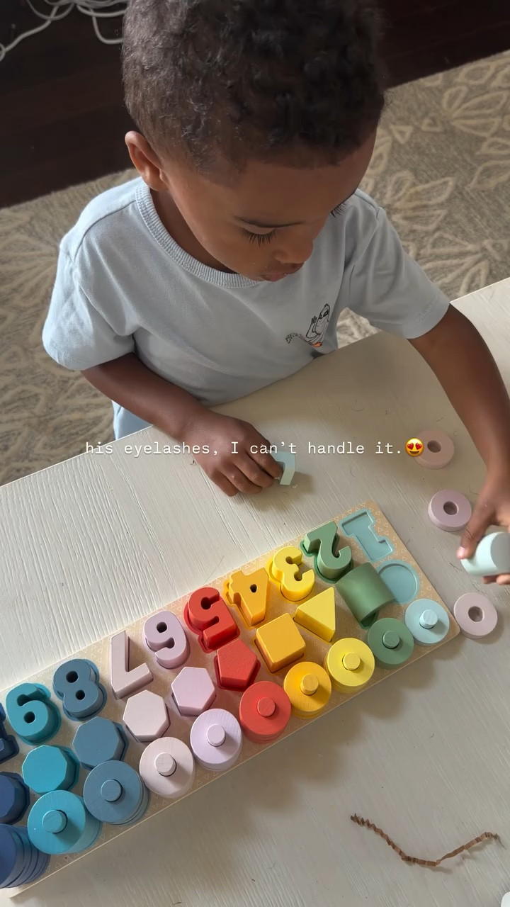 his eyelashes, I can’t handle it.😍