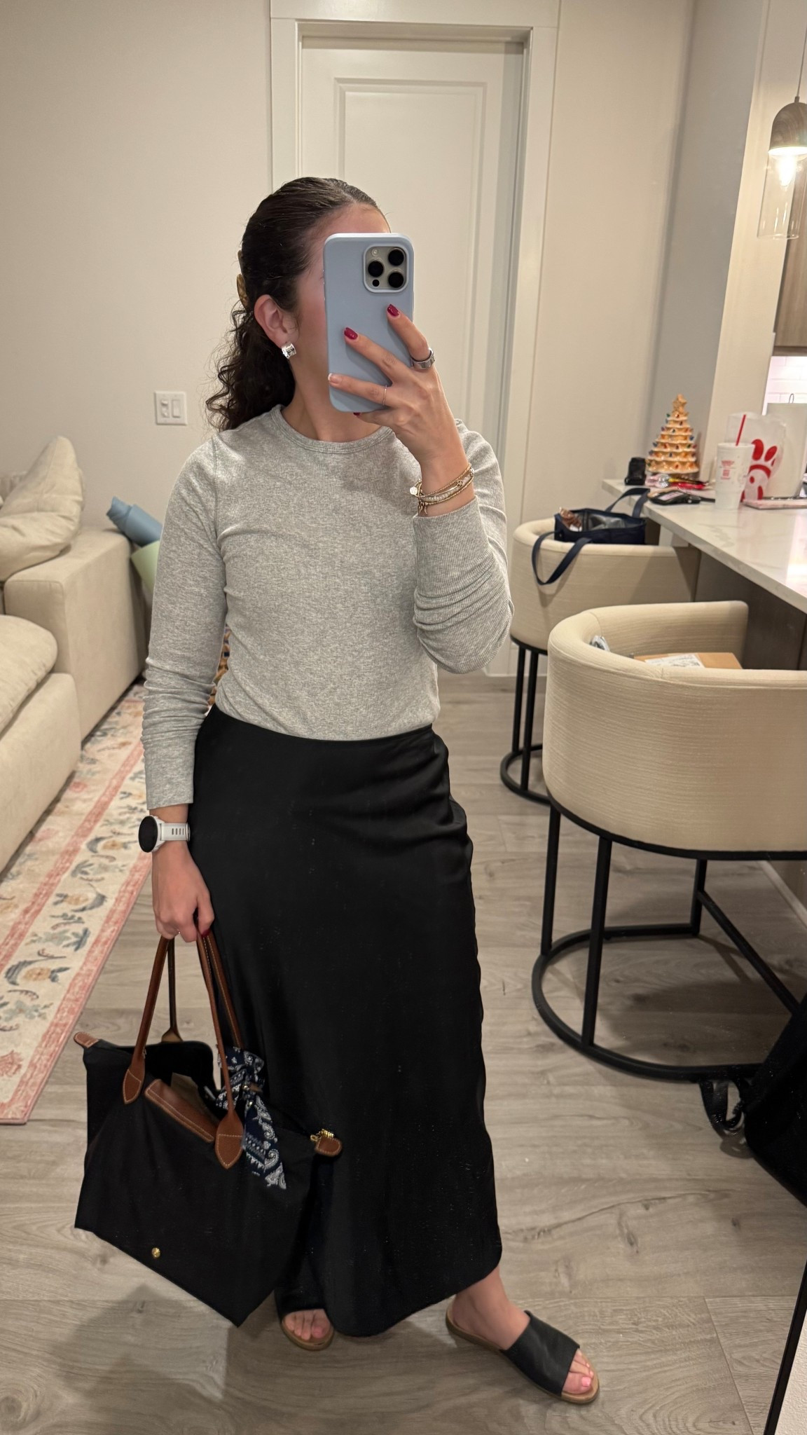 Office OOTD 🖤
Why is it 75° in December?? 😅 

#LTKootd #LTKdayinmylife #LTKWorkwear