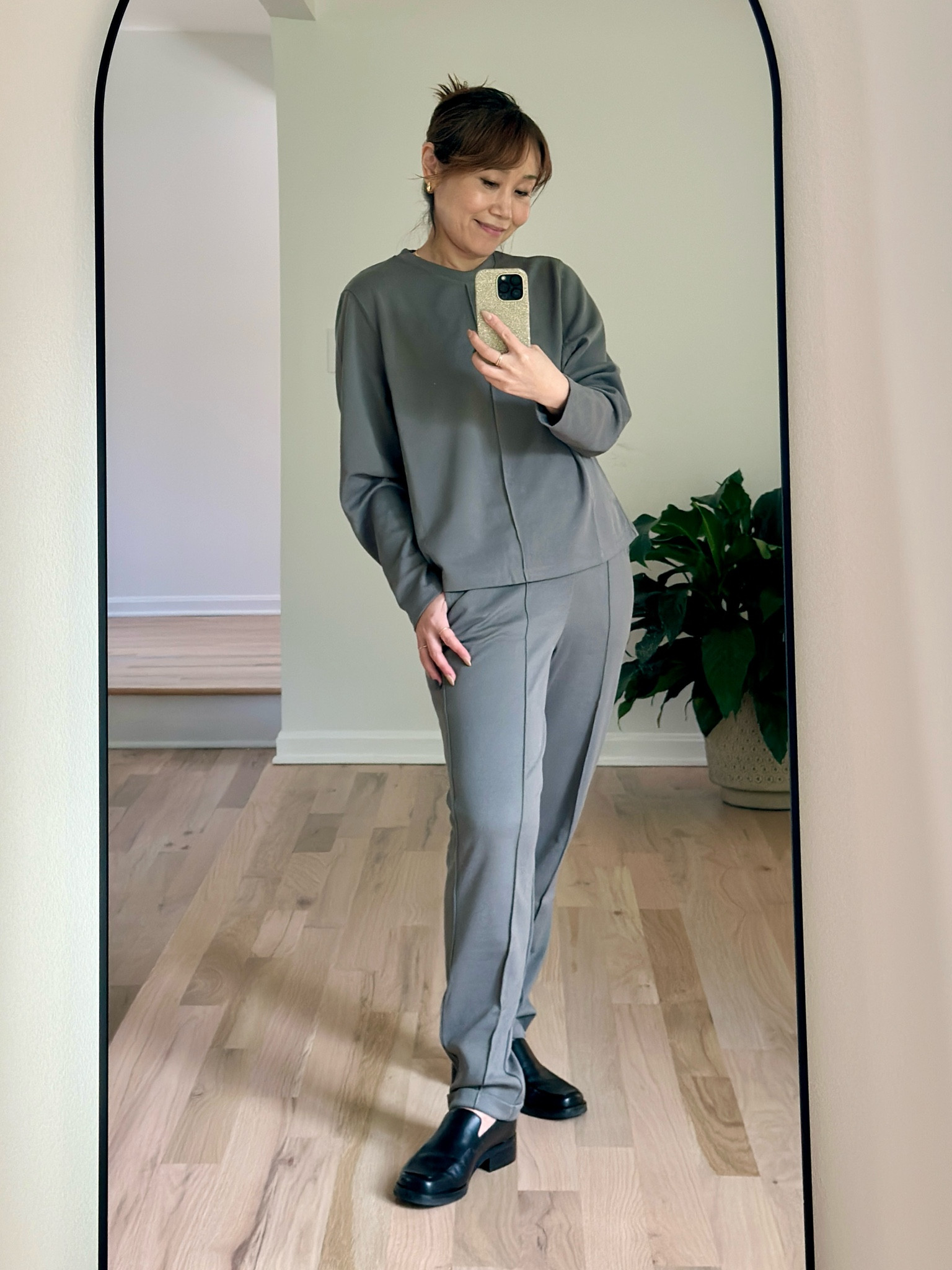 Mango 30% off sale! 
School pickup/ drop off outfits 
Top: Size S
Pants: Size S
Usually I wear size S (5’ 3”)

MANGO, Sale, soccer mom outfits, fall outfits 


#LTKover40 #LTKfamily #LTKstyletip