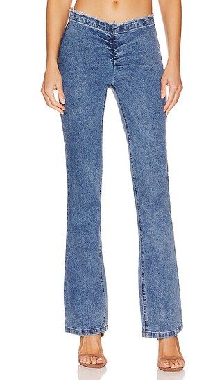Isabella Ruched Jean in Medium Wash | Revolve Clothing (Global)
