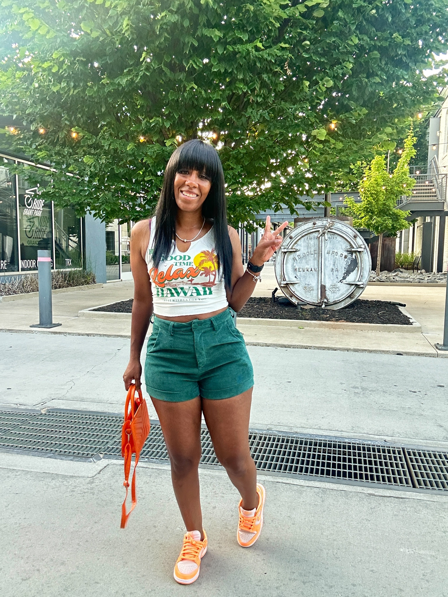 The perfect shorts for summer! Summer outfit, casual outfit, summer style

I’m wearing a graphic crop tank top with green corduroy shorts that i love!

I style this outfit with a orange crossbody bag and Nike dunk low peach cream sneakers

#LTKStyleTip #LTKShoeCrush #LTKFindsUnder100