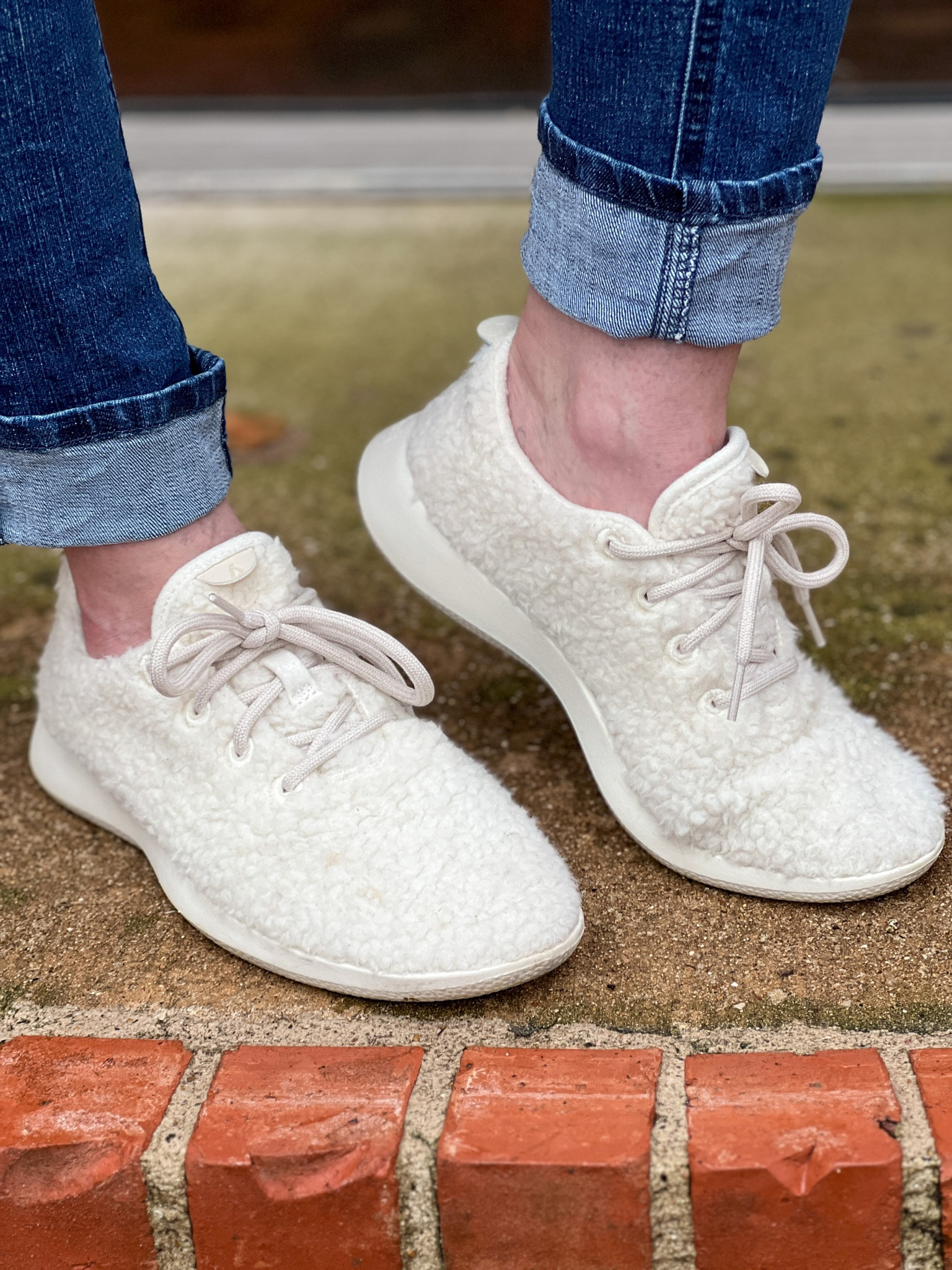 ALLBIRDS Women's White Wool Runner Fluffs Sneakers Size 8