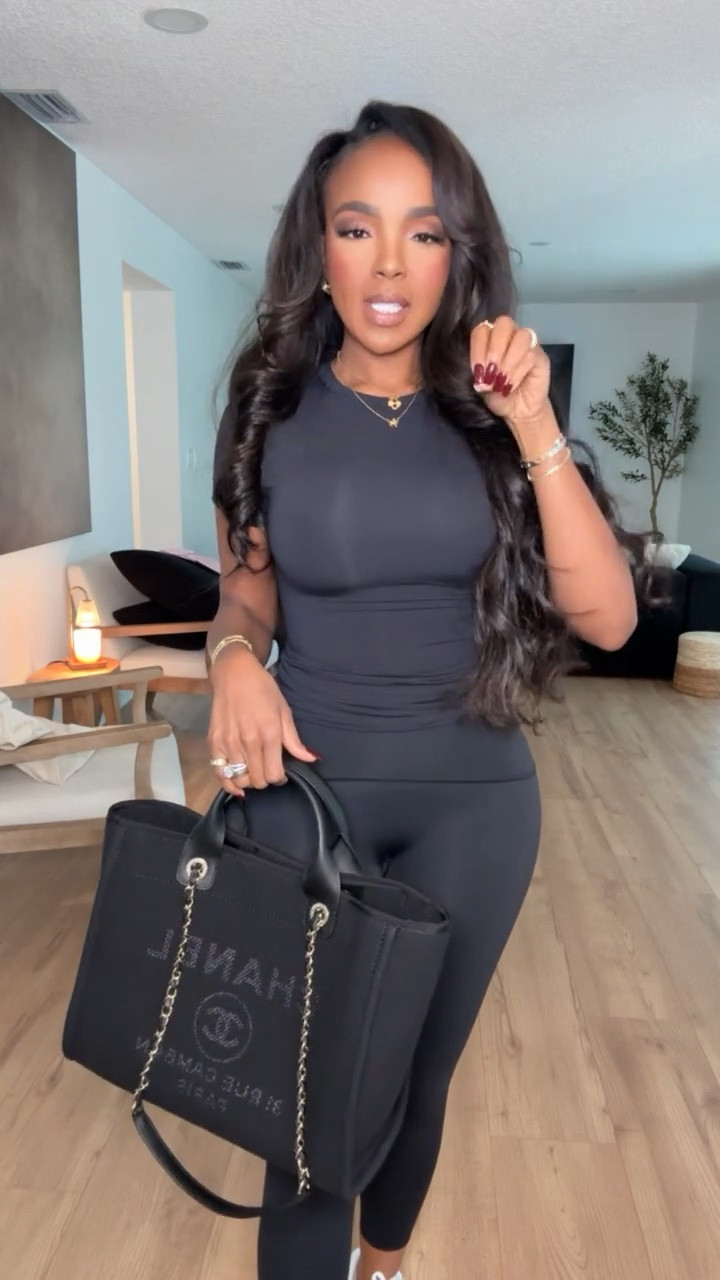 Scroll to shop 👇🏽 Everything from this look is linked below ✨  

Size Small | 5’4” | 140 lbs  📲 Download the FREE LTK app & follow @kirasfashionfinds  

Petite summer outfit, women’s outfit ideas, everyday style, affordable fashion, summer fashion  #LTKPetite #LTKootd #LTKSeasonal