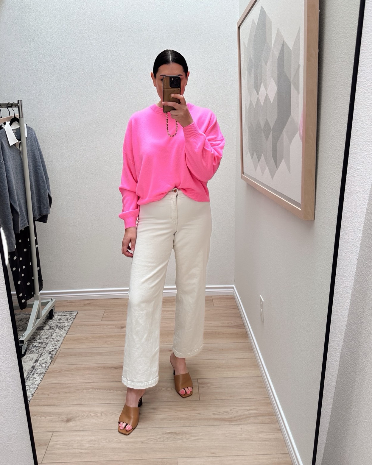 I'm in the medium of the @jcrew sweater! It runs loose and generously. This neon geranium hue is GORGEOUS in real life! 

I'm in the 30 of the jeans, TTS>  

 