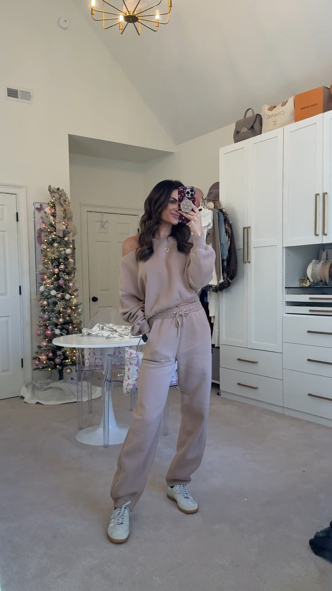 Up to 40% off almost everything at Abercrombie 🤎

Wearing size XS in both! 

Top comes in sooo many colors 

#LTKGiftGuide #LTKSaleAlert #LTKHoliday