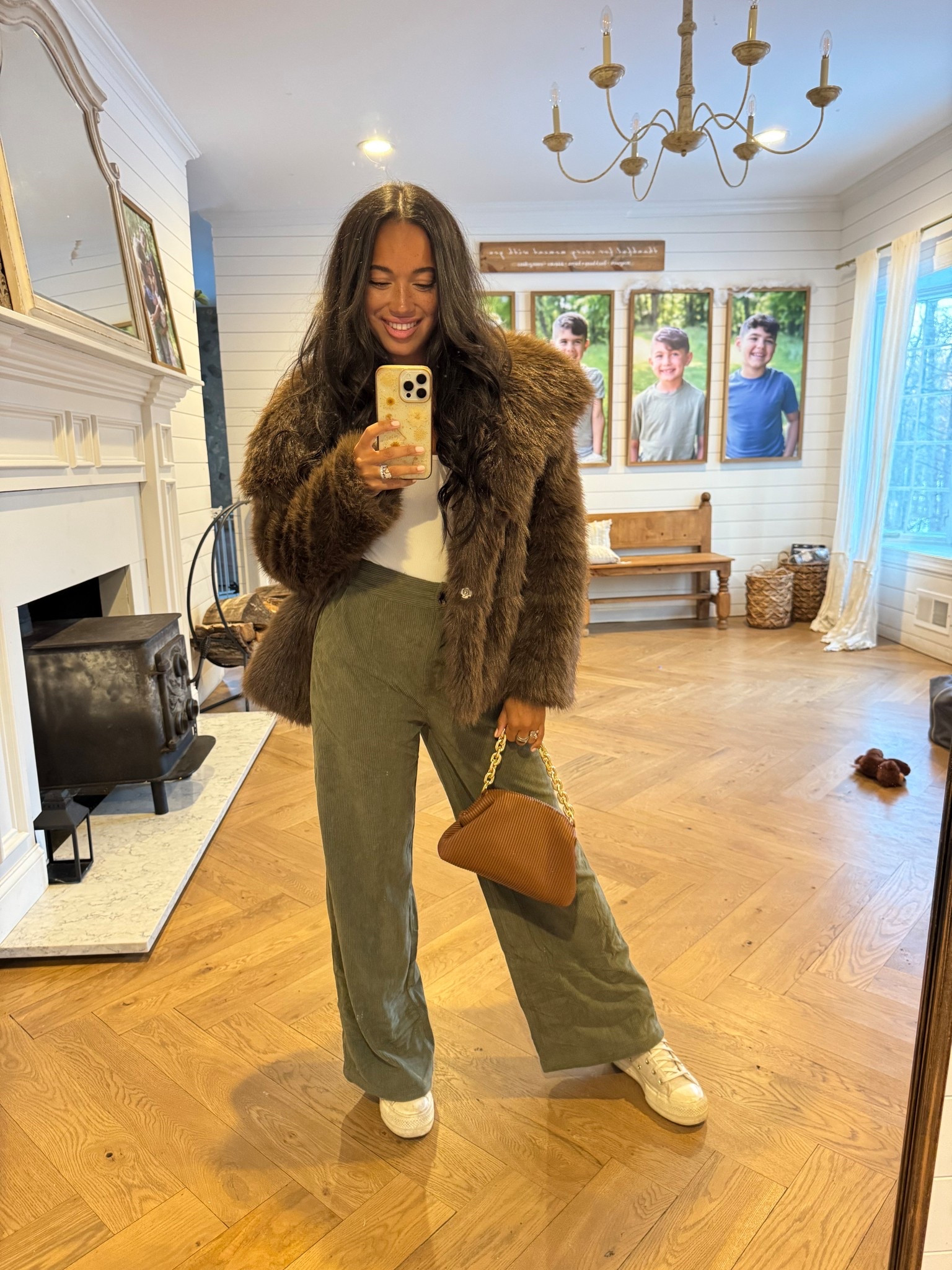 Comfy but cute ootd! 5’5” 125lbs wearing size small in all! Size 6 in the converse! True to size! 

#LTKootd