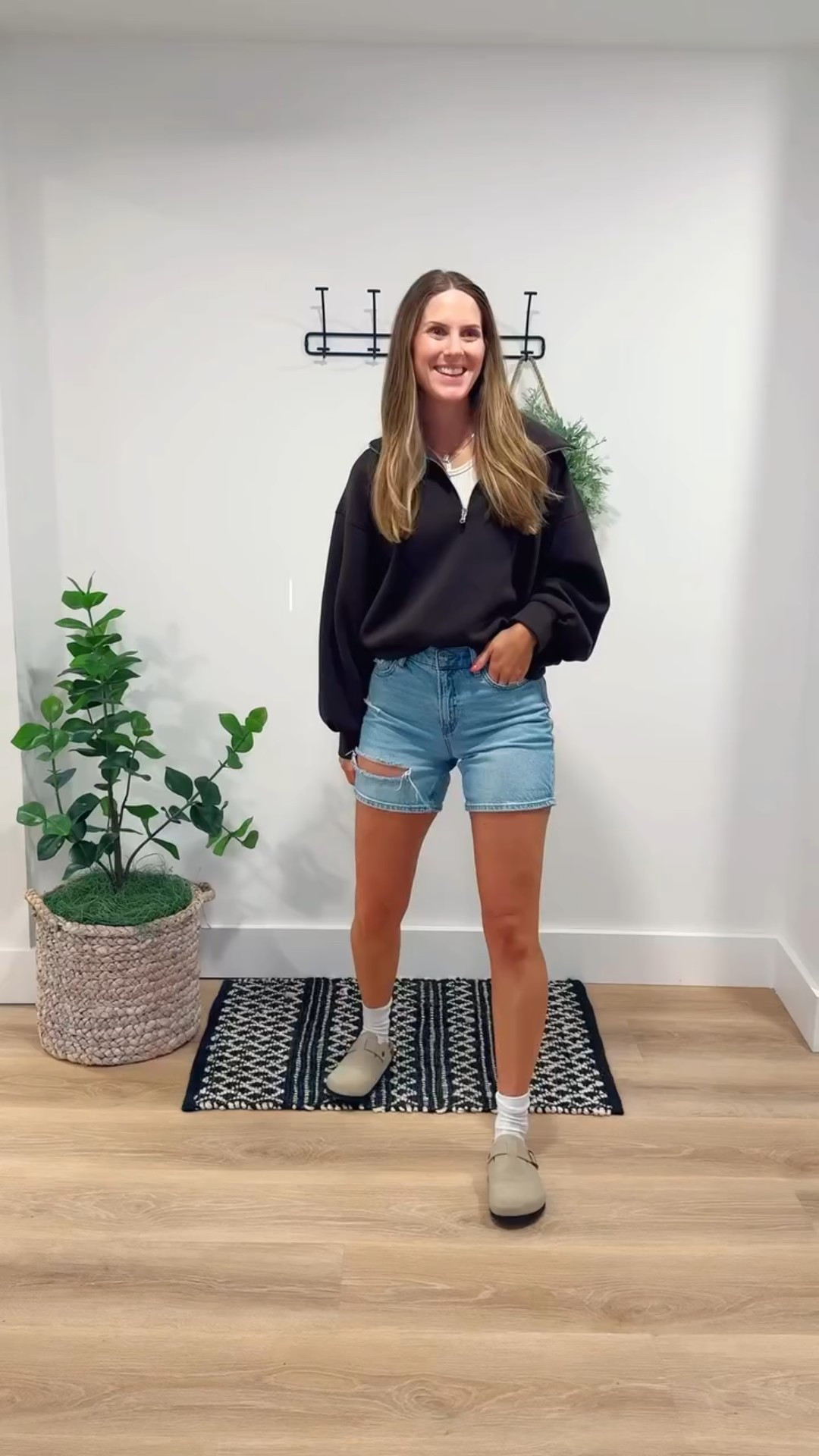 Fall outfit inspo for these inbetween days that don’t feel QUITE like fall yet 🤎 

Details on LTK

#ltk #falloutfits #fallstyle #outfitinspo #creatorsearchinsights