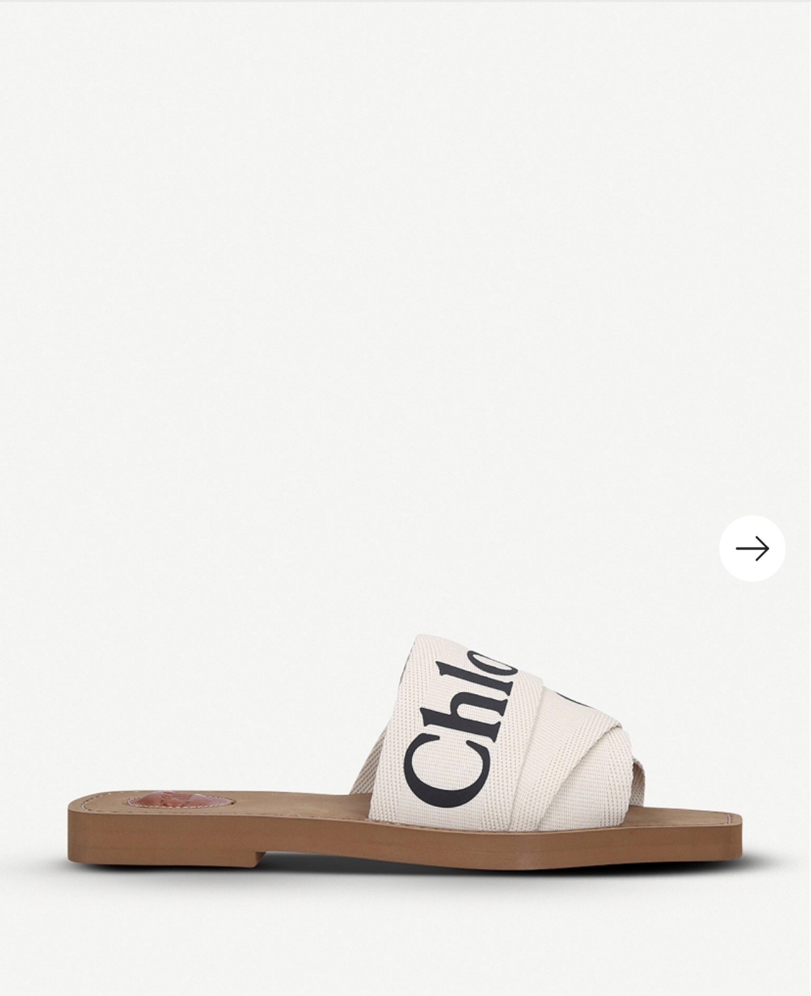 Chloe Woody Logo print Canvas Sandal.
Spring and Summer Essential!