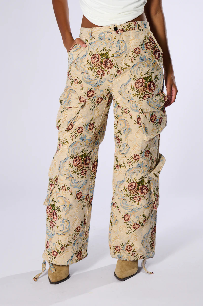 DONT LOVE ME CARGO PANT | AKIRA