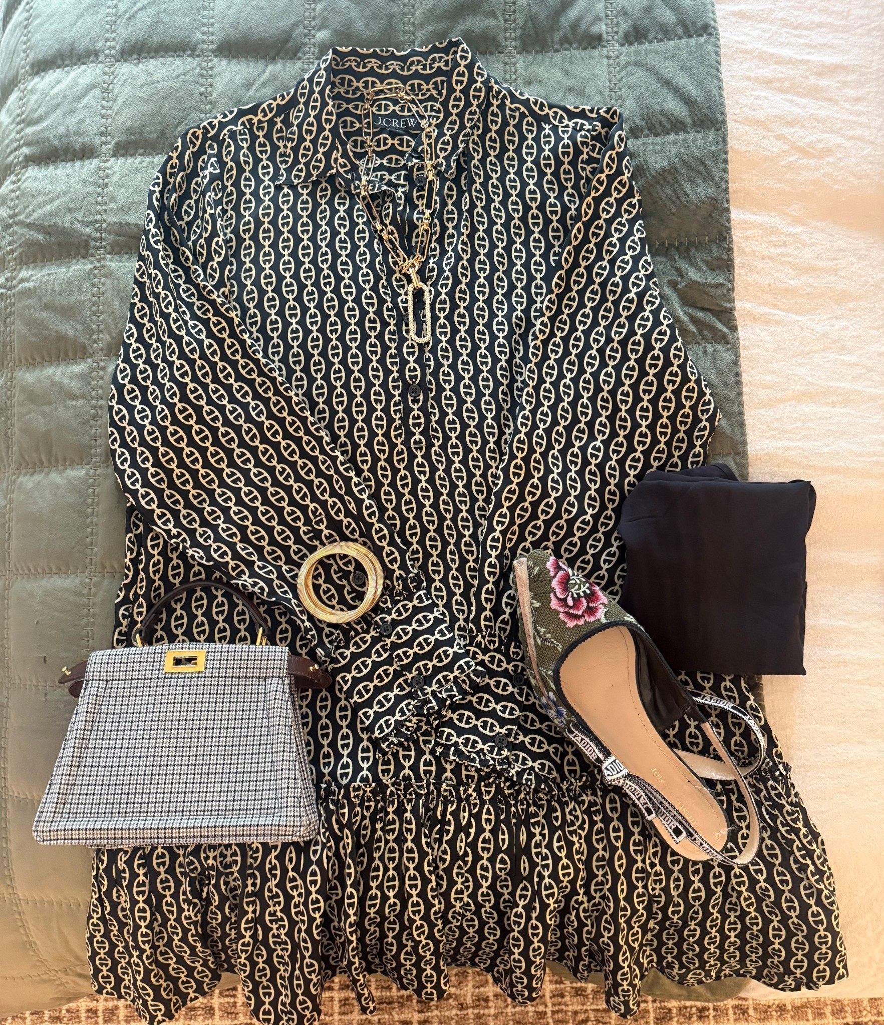 Perfect work dress from J Crew now available in different patterns

Work dress
Corporate style
Business outfit 
ootd 
j Crew 

#LTKWorkwear #LTKStyleTip #LTKSaleAlert