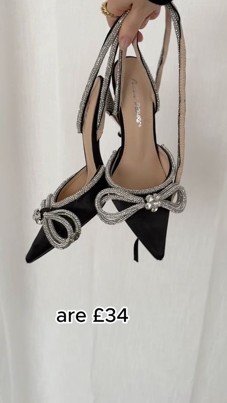 🖤✨ If you’re looking for wedding guest shoes… I go back to these crystal diamanté shoes again and again for elevating outfits. I’m not even mad that I cannot afford the super expensive Mach & Mach pair.
Diamante shoes | Crystal shoes | Black pointed heels | High Heels | Public Desire | Silk shoes | Bow shoes | Dupe | summer wedding outfits | wedding guest shoes 

#LTKwedding #LTKshoecrush #LTKFind
