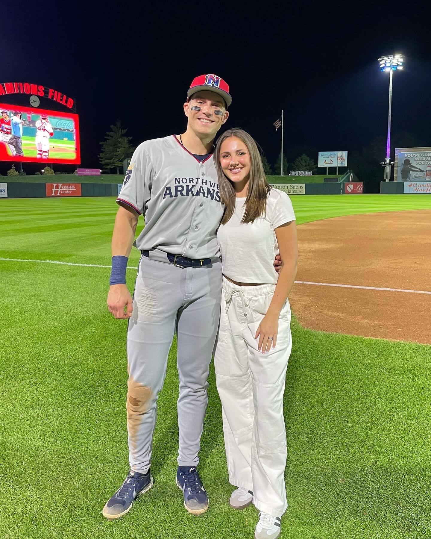 the perfect white jeans for summer 🤍⚾️

#LTKSummerEdit #LTKSaleAlert #LTKFindsUnder50
