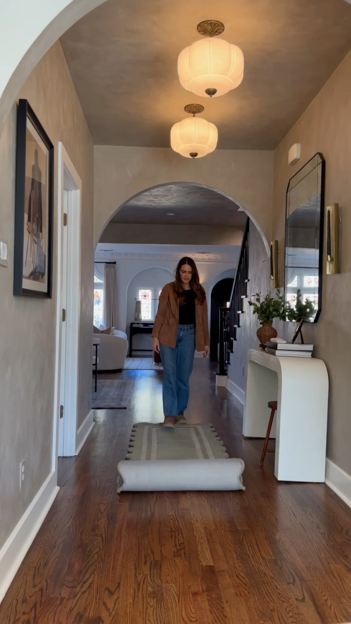 IT’S PERFECT. This beautiful rug comes in 5 colors & 9 different sizes. I was torn between this green one or ivory & fog. This rug would be so chic in so many places throughout the house! I love the idea of it in a playroom or kids room. 

#wayfairpartner #wayfair #liketkit #homedecor #rug #runnerrug #arearug #decor #decoratewithme #newrug #dreamhouse #dreamhome #hallwayrunner #hallway #hallwaydecor

