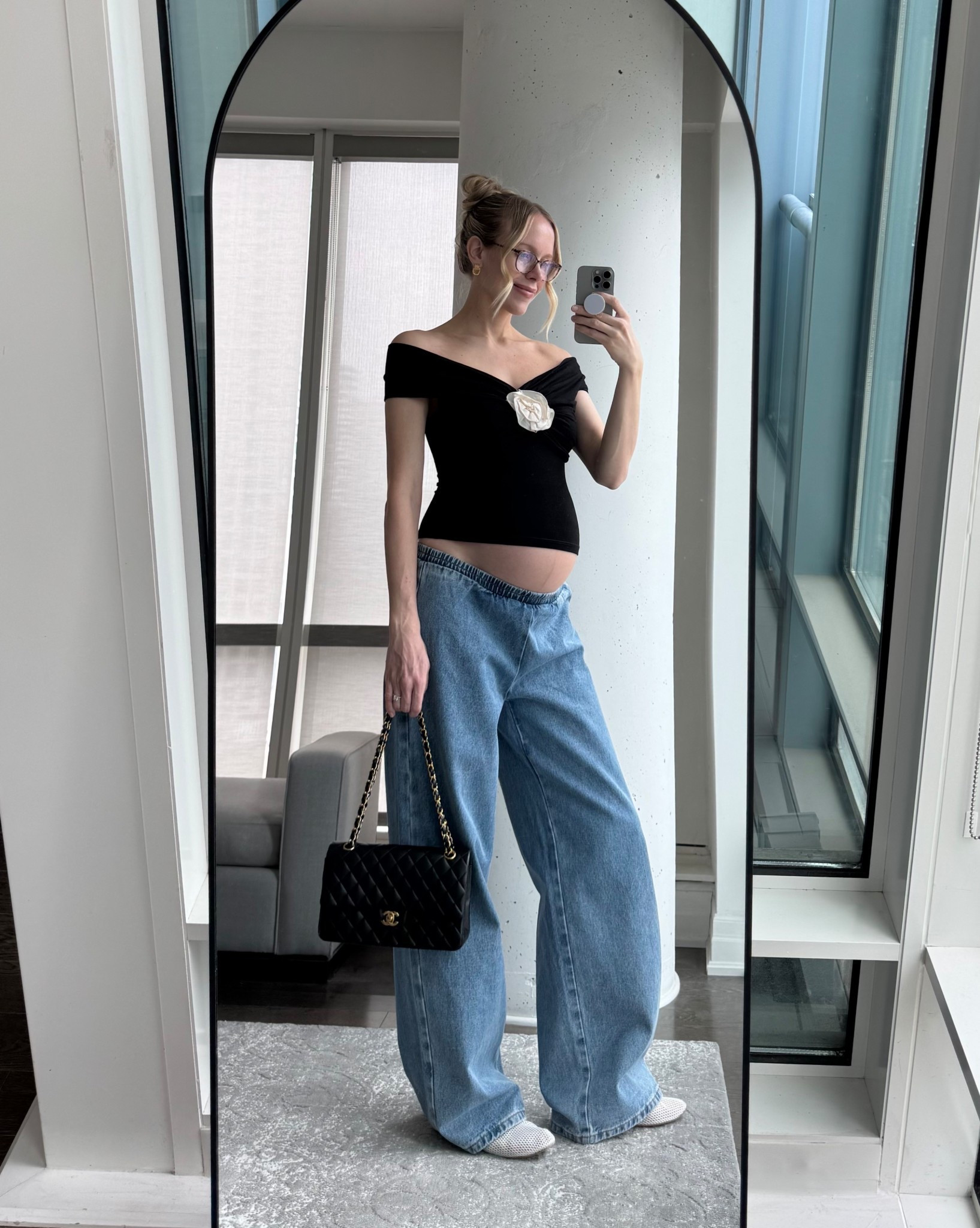 cute maternity outfit for spring 🤍

#LTKmaternity #LTKjeans