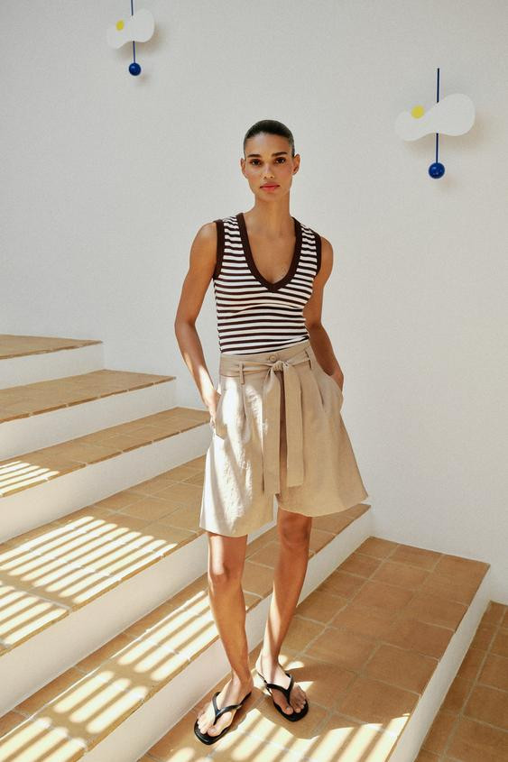 COTTON V-NECK STRIPED T-SHIRT | Zara US
