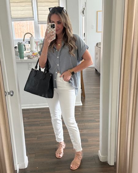 Love this blouse so much! It’s adorable with white denim 🤩
