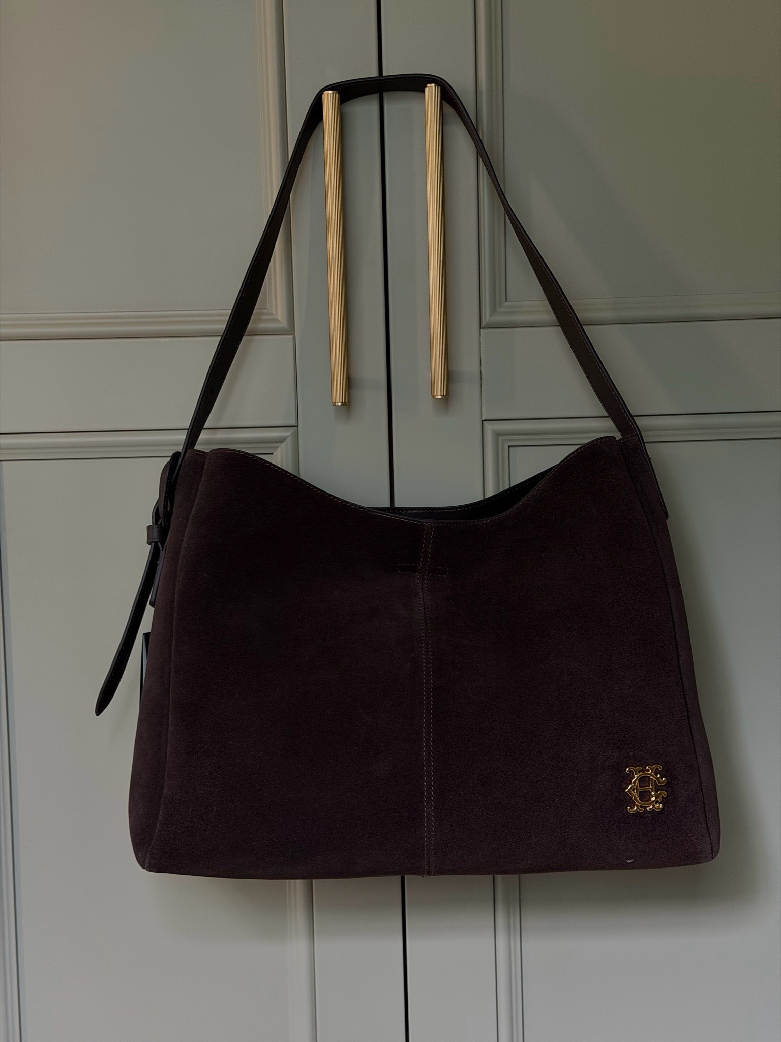 Suede tote bag coming back in stock in a few days so sign up!

#LTKbag #LTKstyletip