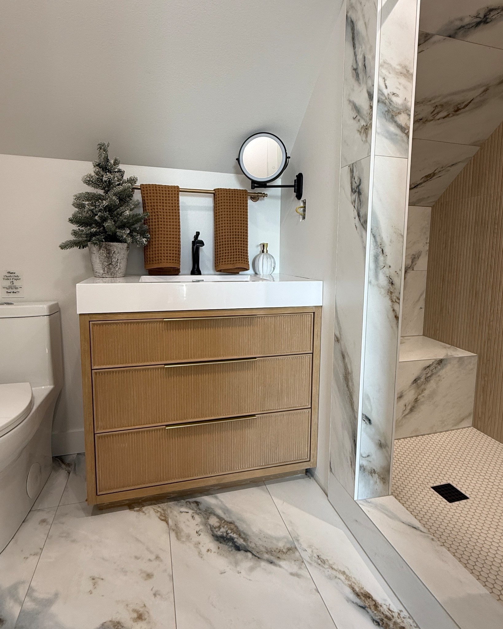 Proof a few good finishes can completely transform a bathroom.


#LTKHome #LTKHoliday #LTKFindsUnder100