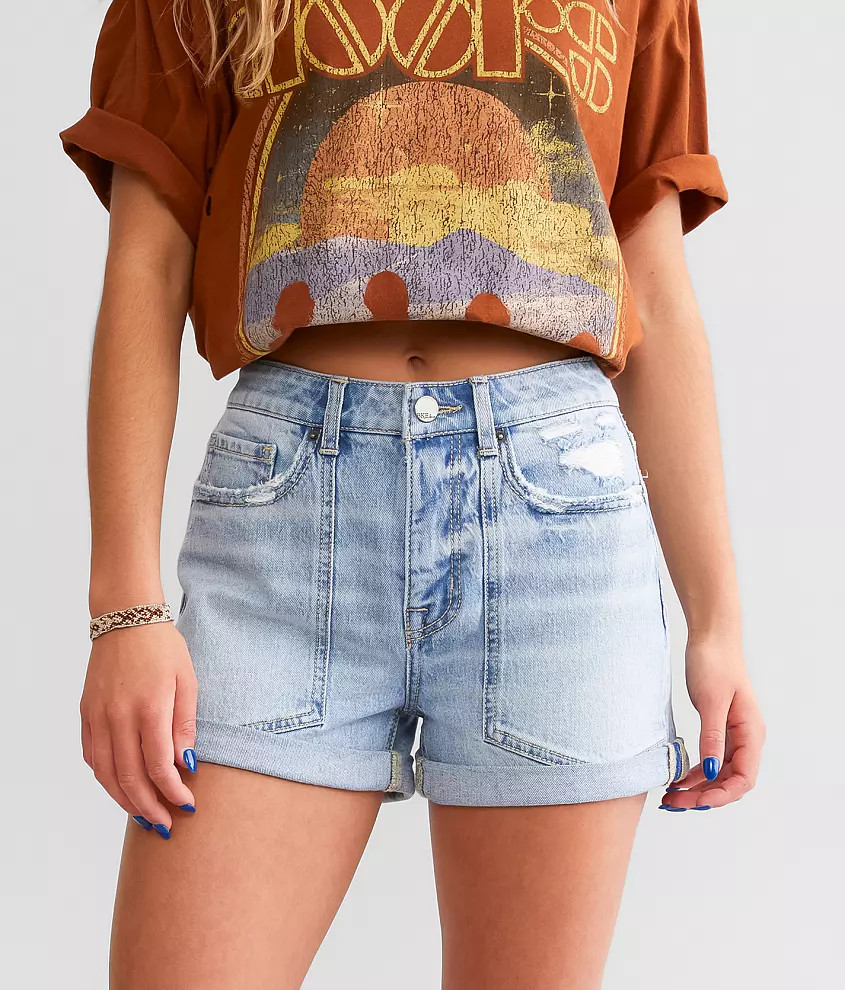 Billie Stretch Cuffed Short | Buckle