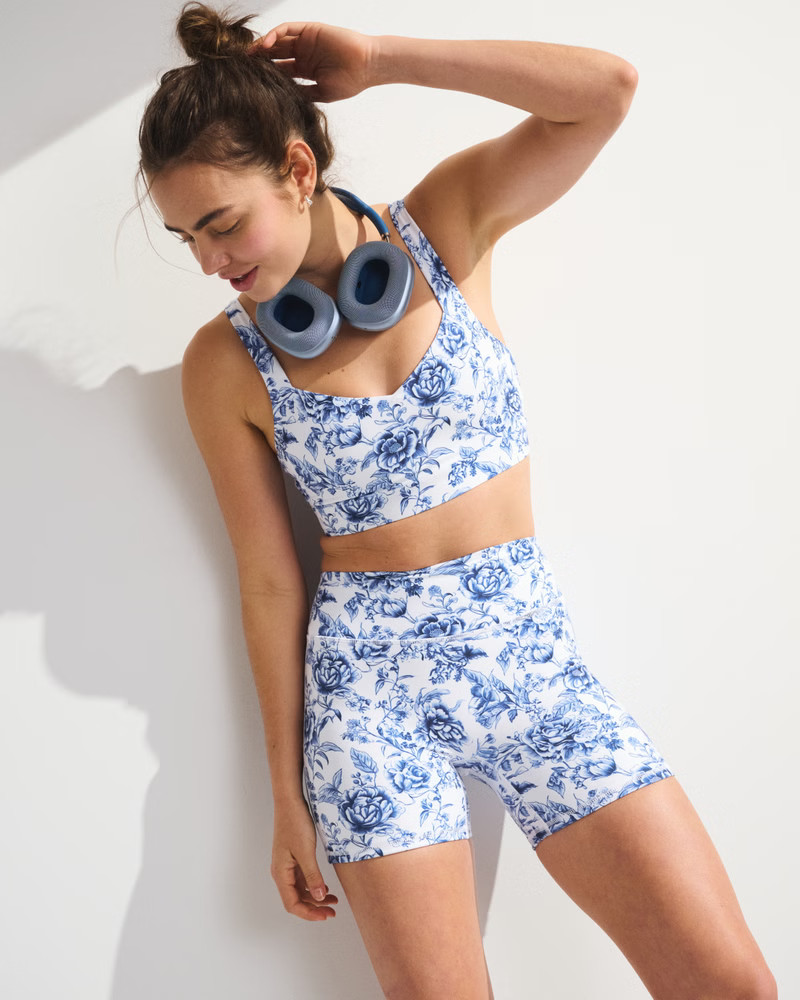 YPB sculptLUX Curve Love Sweetheart Sports Bra | Abercrombie & Fitch (US)