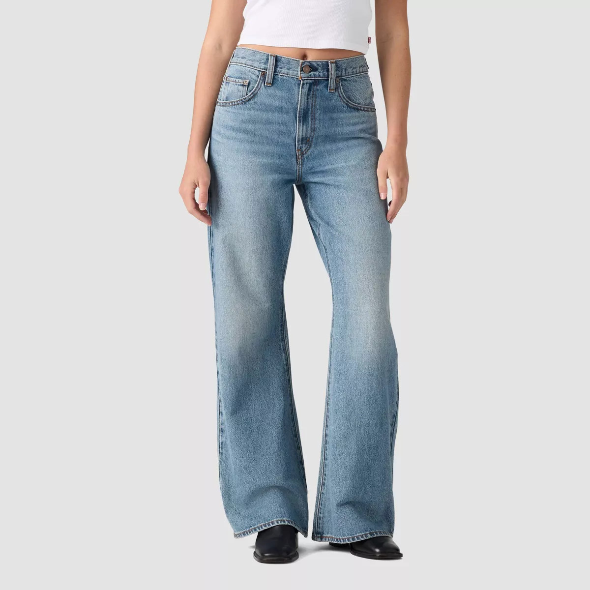 Levi's\u00ae Women's Handled Cinch Flare Pant Medium Wash 25 | Target