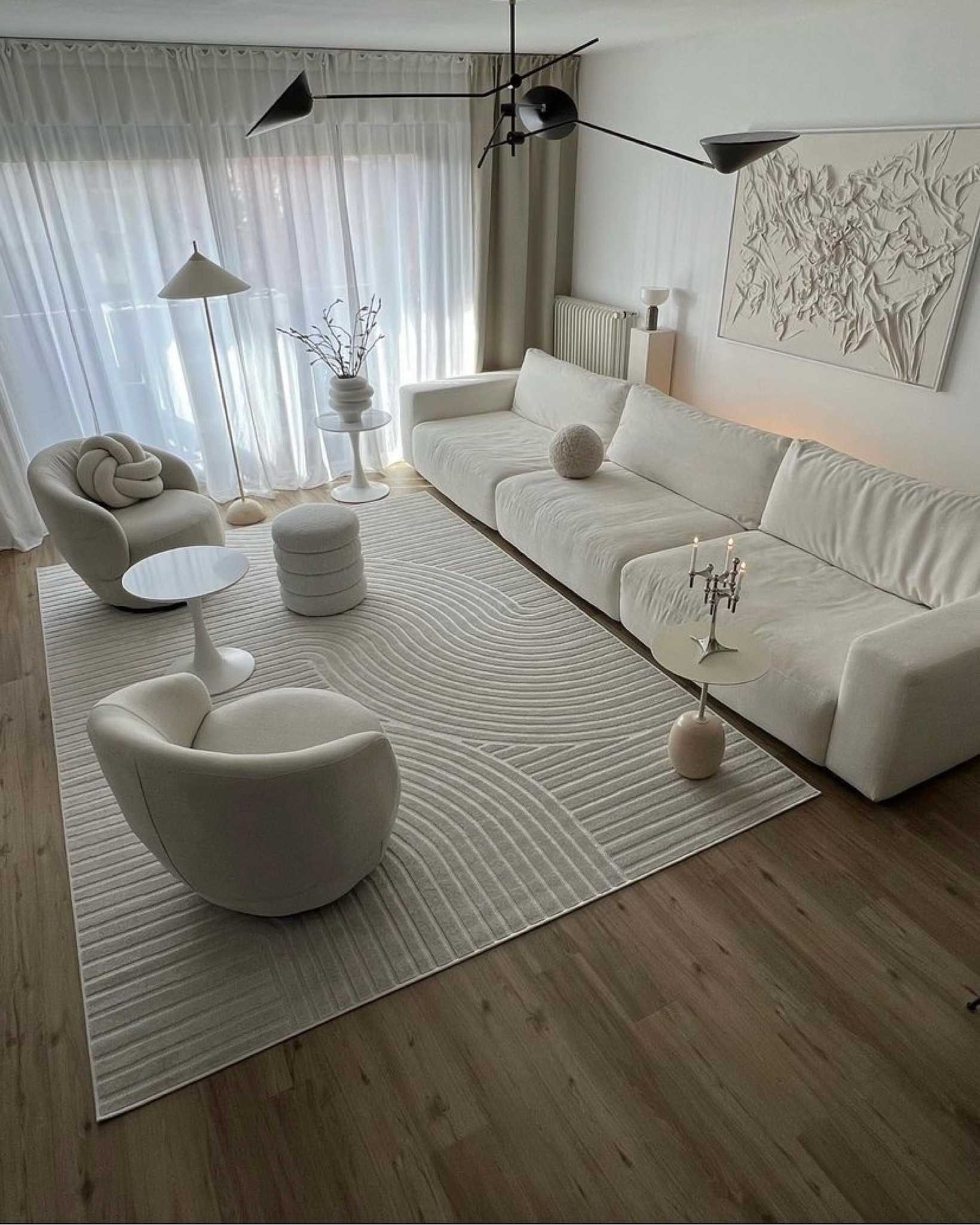 minimal, refined and neutral

• @lisas.pretty.things 



#LTKFind #LTKhome #LTKfamily