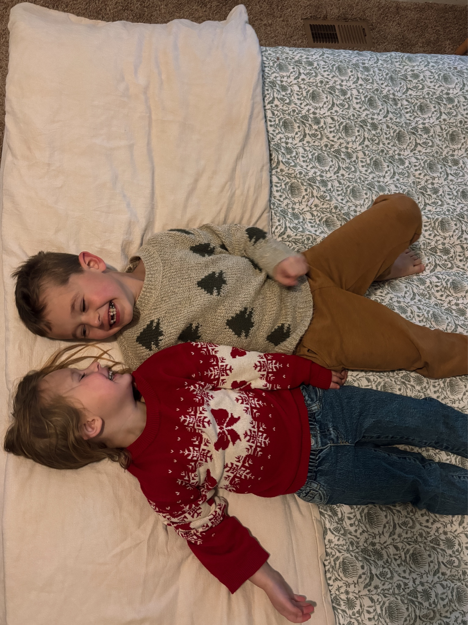 The cutest kids Christmas sweaters 🥹😍

#LTKHoliday #LTKBaby #LTKKids