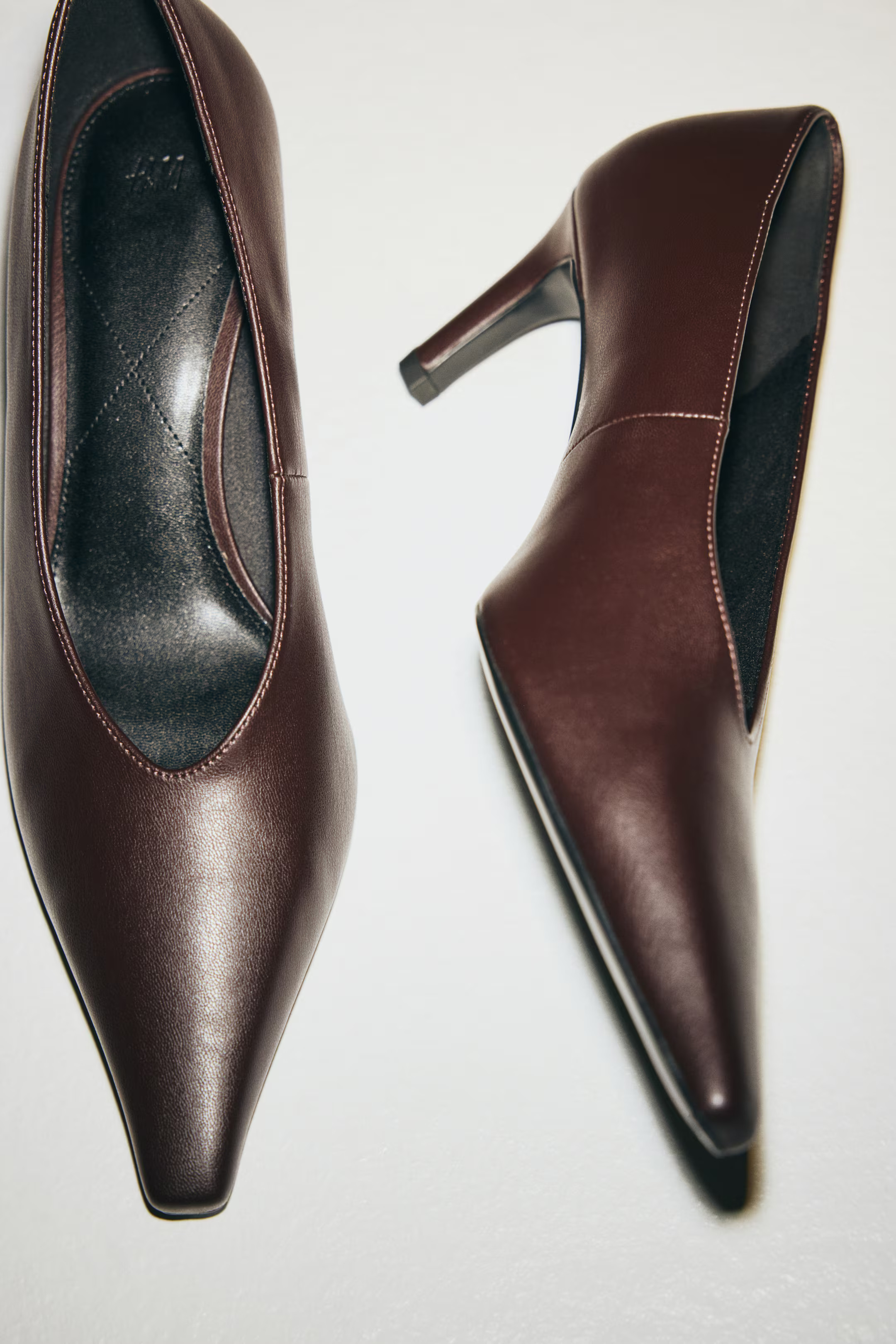Pointed court shoes | H&M (UK, MY, IN, SG, PH, TW, HK)