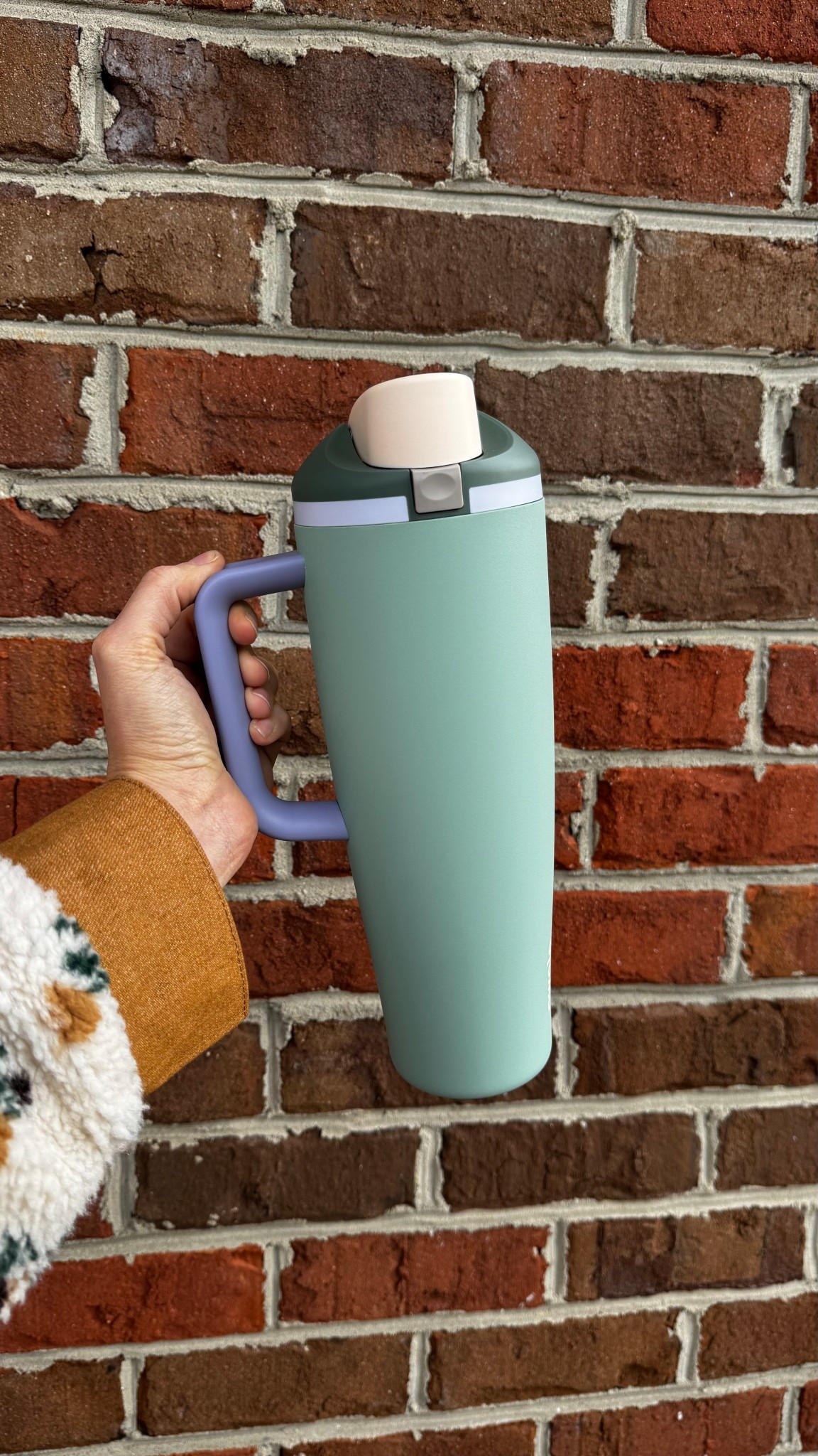 A spring colored owala! This is my go-to water bottle! 

#LTKmomlife #LTKActive