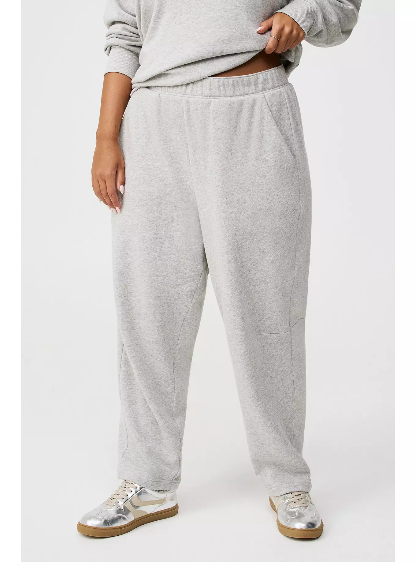 High Rise Barrel Leg Fleece Pant | Torrid (US & Canada)