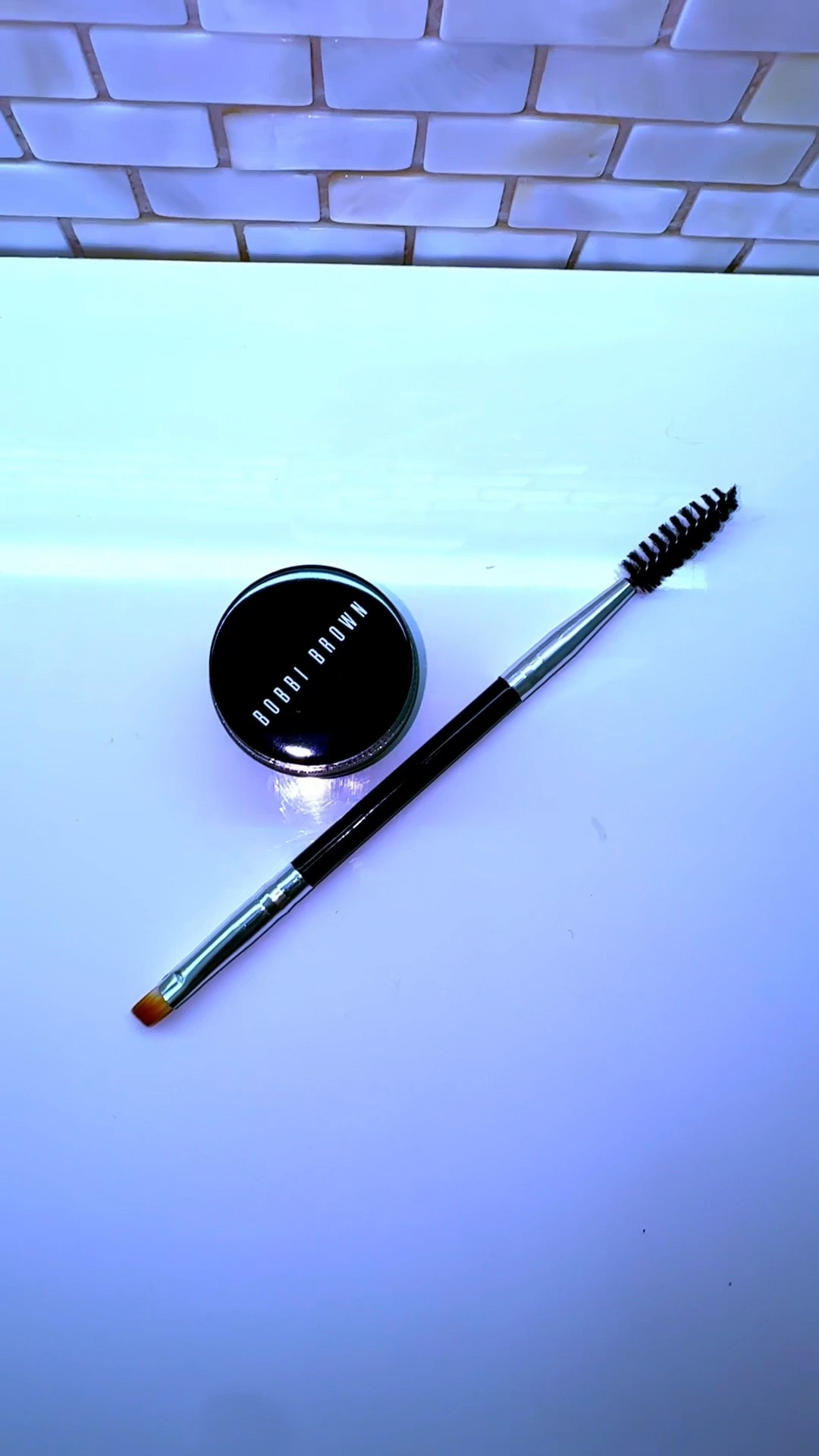 Testing out the Bobbi Brown Long-Wear Gel Eyeliner. 

The shade I have is a softer, lighter tone — it goes on more like a creamy shadow for a subtle finish. If you’re looking for something bolder, the classic black and deeper shades give that sharp, defined liner look. Smooth to apply, easy to blend, and perfect for customizing your vibe.

#LTKFindsUnder50 #LTKBeauty #LTKautumn