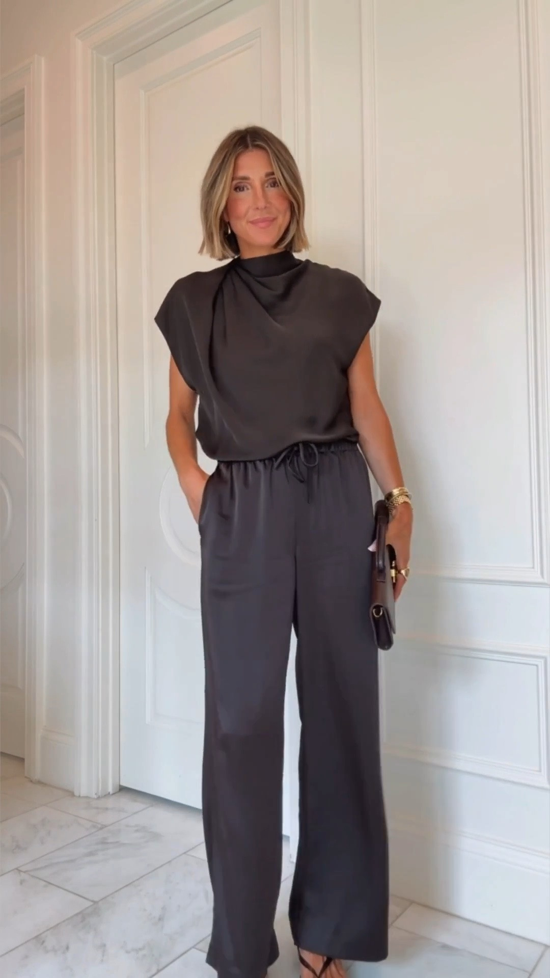 New fall at @Aritzia is so good! I'm wearing size small in all tops and jackets. Size small regular length in pants and they fit tts.

#LTKfall #LTKstyletip

#LTKWorkwear