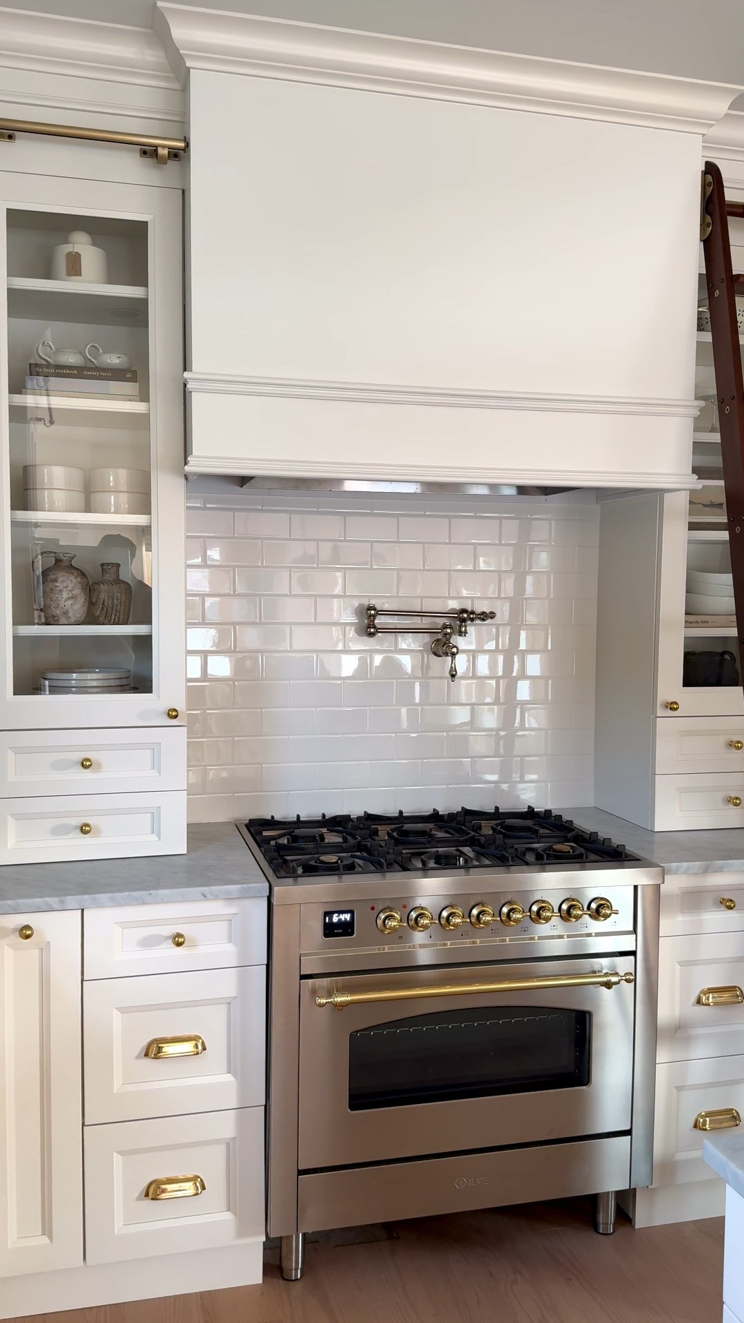 Holiday hosting touches with wayfair! #ad #Wayfair #WayfairPartner @wayfair