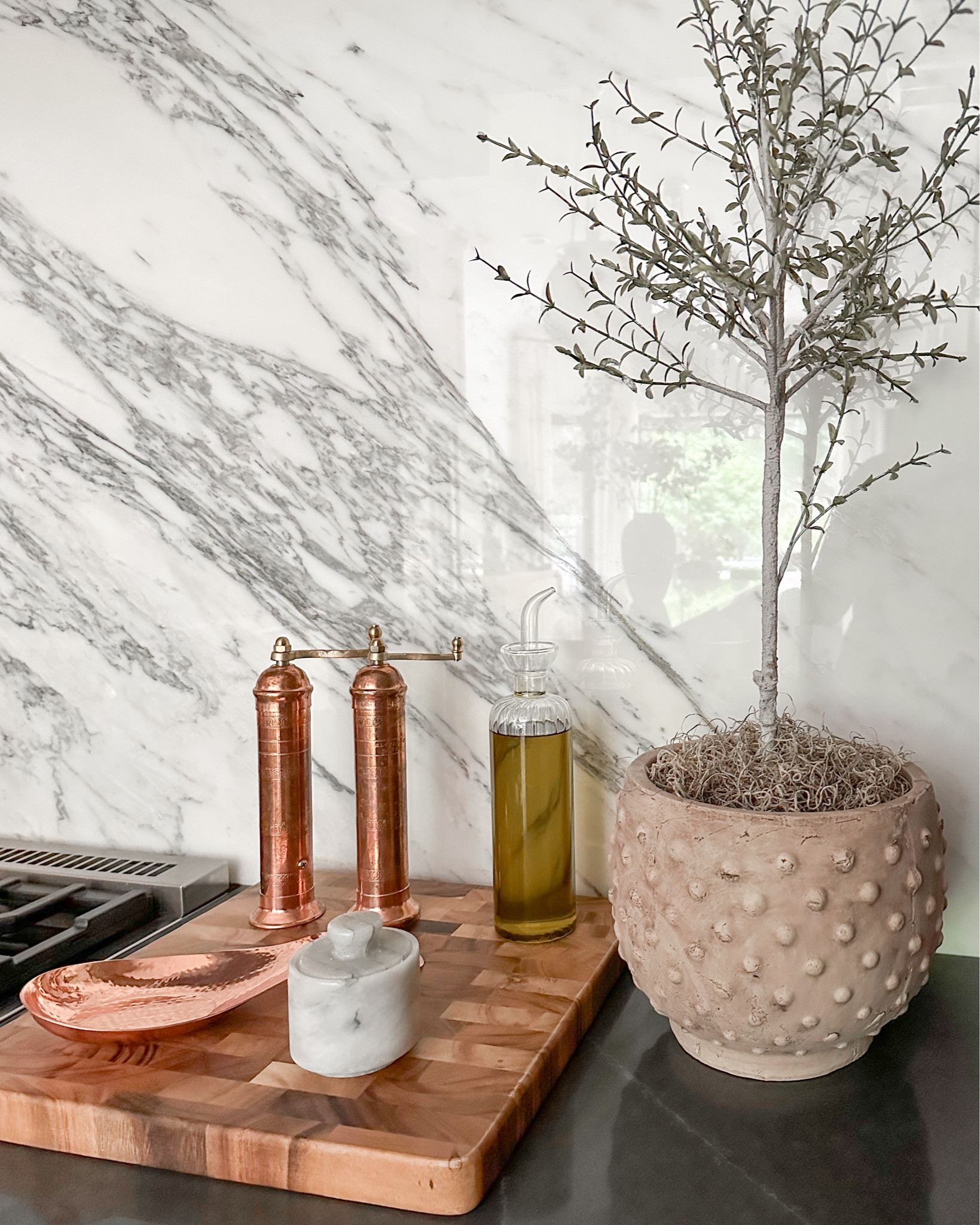 Obsessed with my copper salt and pepper mills on sale for Prime Day! They work so well and love the natural patina over time. Linked this other decor as well - all Amazon!

prime day, Amazon prime, Amazon prime day, Amazon prime day sale, prime day deals, Amazon prime day sales, Amazon prime finds, Amazon prime kitchen finds 

#LTKHome #LTKStyleTip #LTKSaleAlert