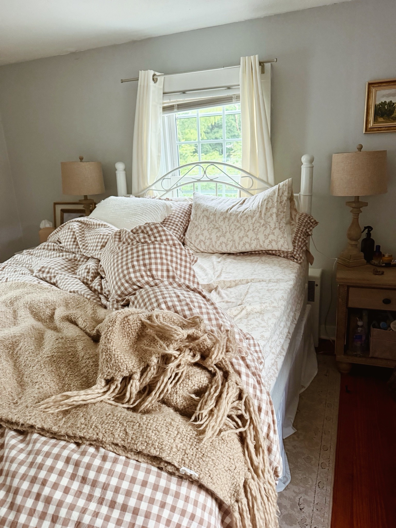 Our new bedding that we’ve been loving so much!🤍🧺

#LTKHome #LTKdayinmylife #LTKgrwm