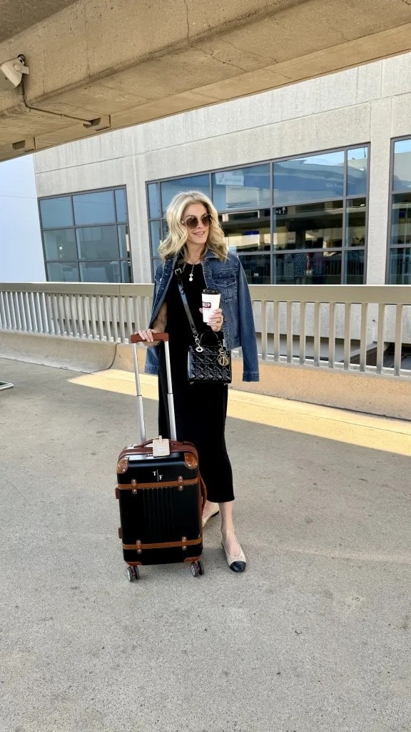 Perfect travel look for MDW

#LTKootd #LTKOver40 #LTKTravel