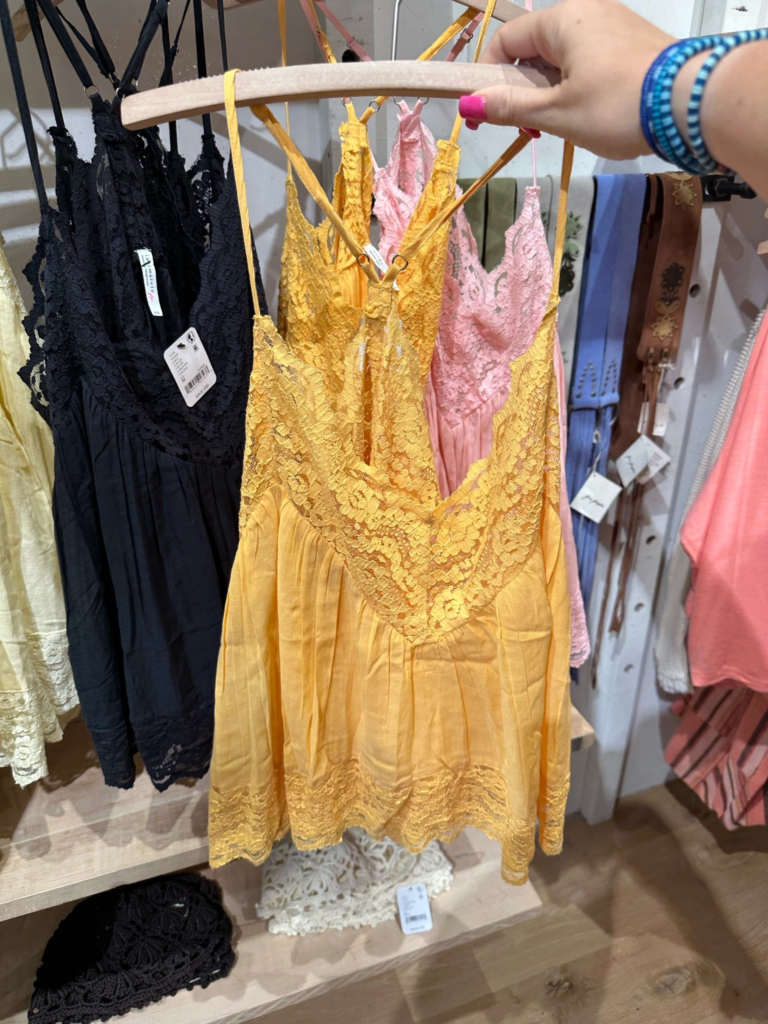 Obsessed with this orange free people lace trim tank! It’s so cute & only $38! Ranges from sizes XS-XL!  Ones in a bunch of other colors!

#LTKMidsize #LTKPetite