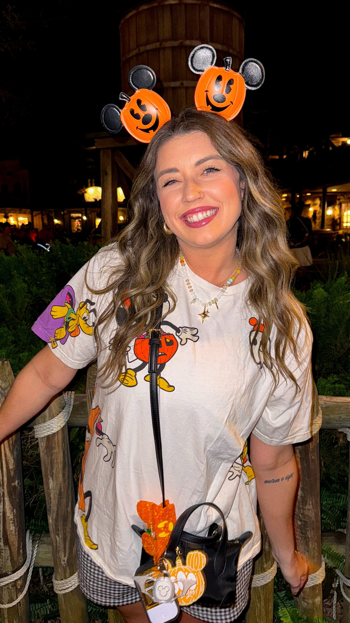 Disney Mom Outfit Inspo! I went went a comfy cute fall transition look that’s perfect for a warm summer night during spooky season! Shorts and shirt are a large 🎃🖤🫶🏻✨

#LTKSeasonal #LTKFindsUnder50 #LTKFindsUnder100