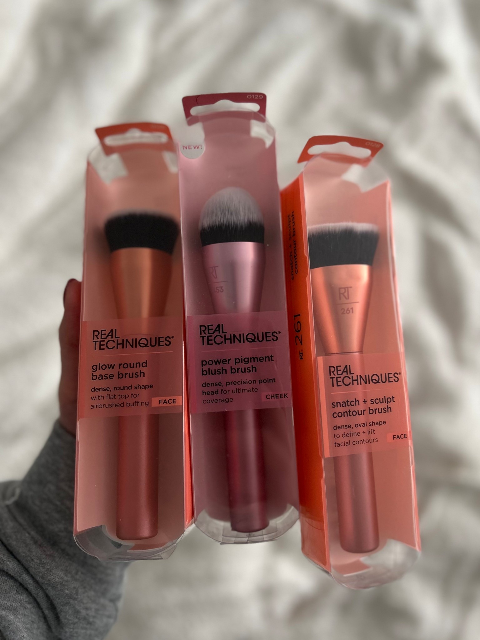 Nothing beats fresh Real Techniques makeup brushes ☁️ featuring their power pigment blush brush, glow round base brush, and snatch + sculpt contour brush 🖤

Let’s be twins ✨ shop below ↓

#LTKBeauty