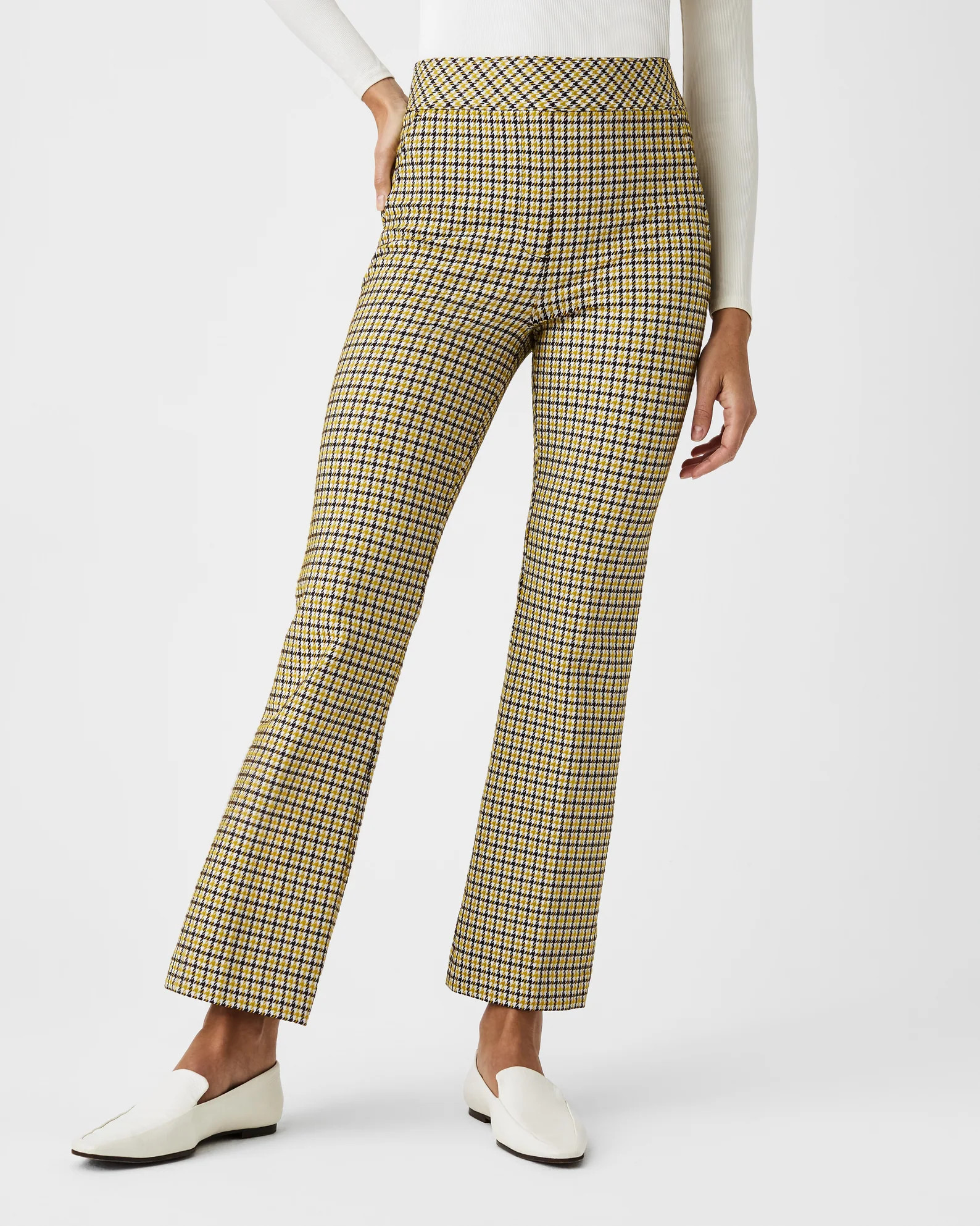 The Perfect Pant, Kick Flare in Houndstooth Jacquard | Spanx