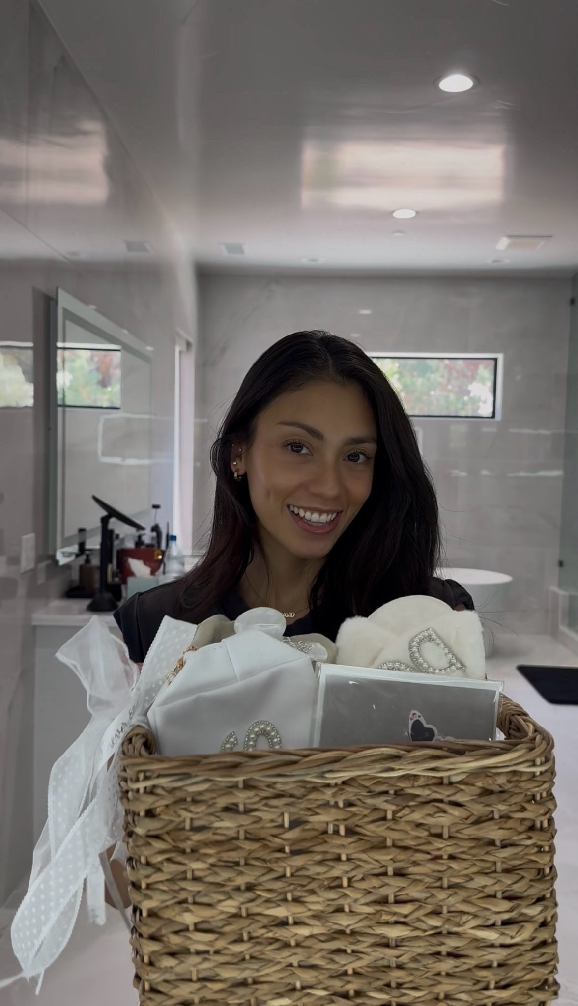 Bridal shower gift basket 👰🏻‍♀️💍

#LTKSeasonal #LTKSaleAlert #LTKWedding