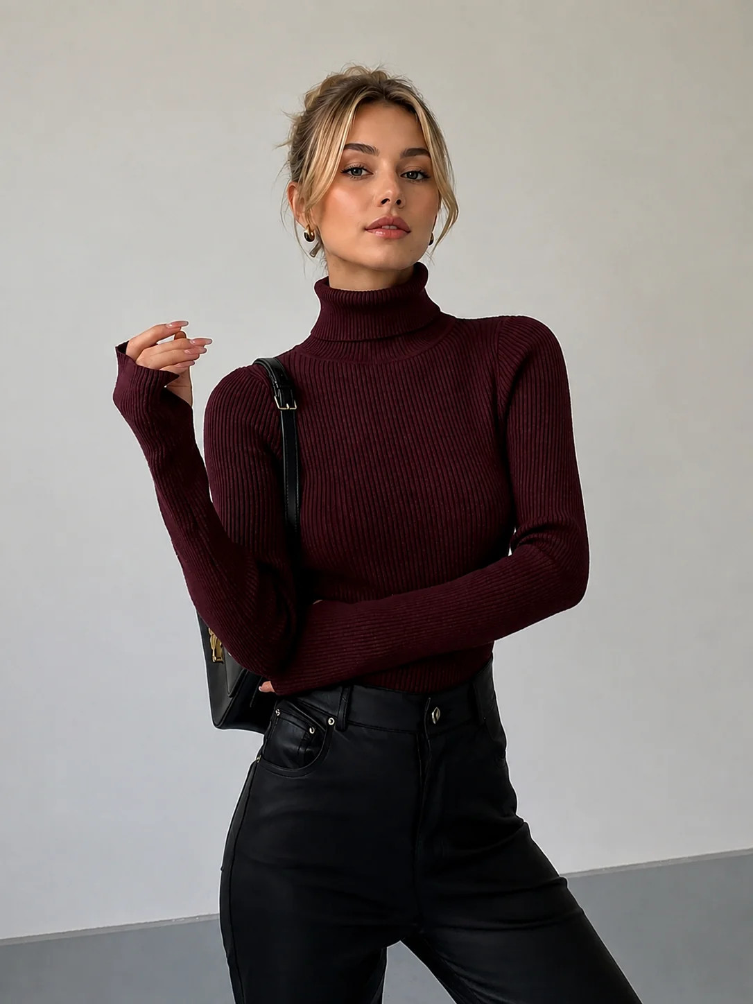 Minimalist Turtleneck Slim Knit Top | Commense