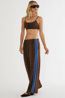 Camryn Pant Caramel Leopard | Beach Riot