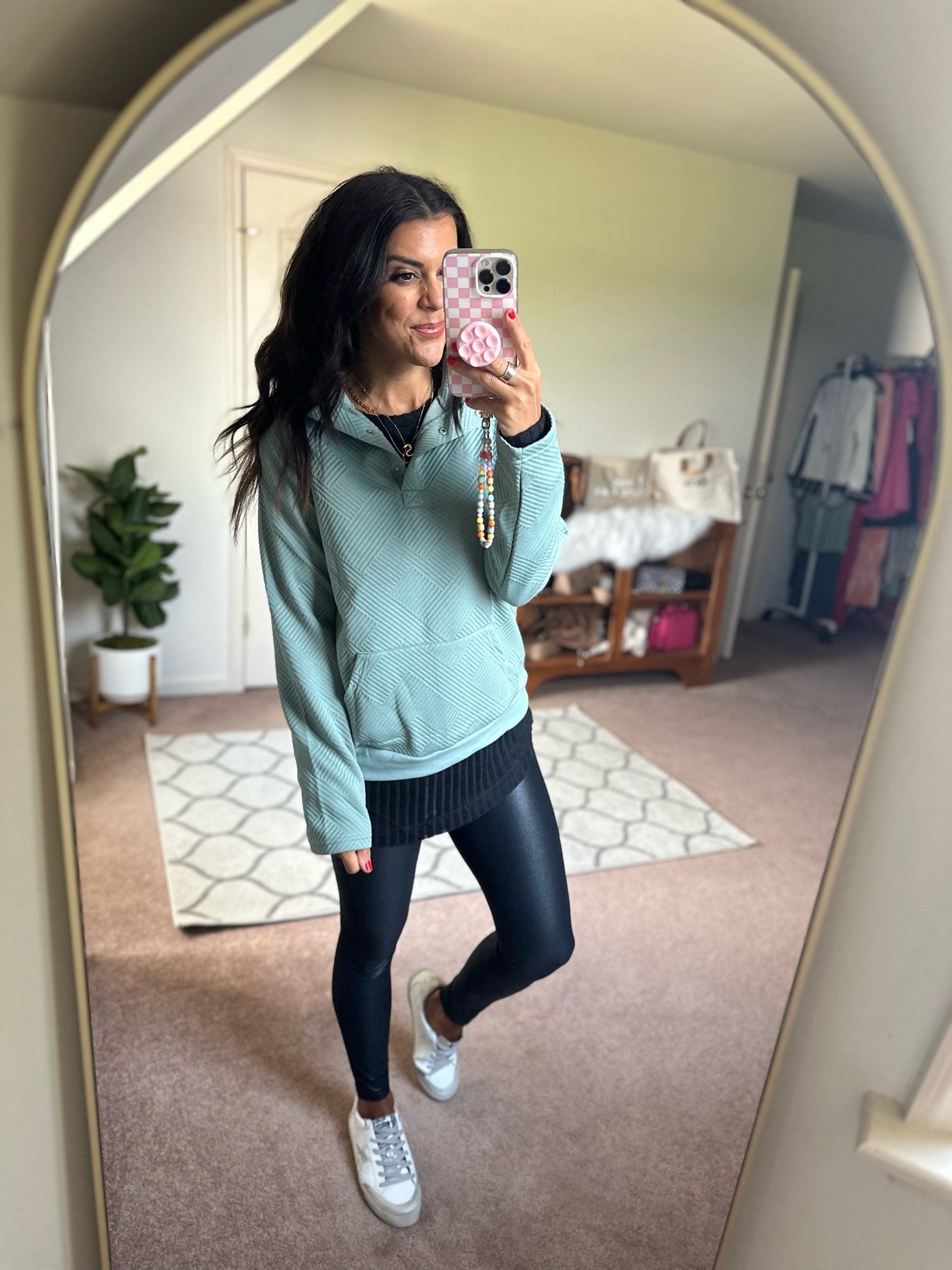 Pullover sweatshirt on lightening deal today! Only $23.99! I’m wearing a smalll

#LTKSaleAlert #LTKSeasonal #LTKFindsUnder100