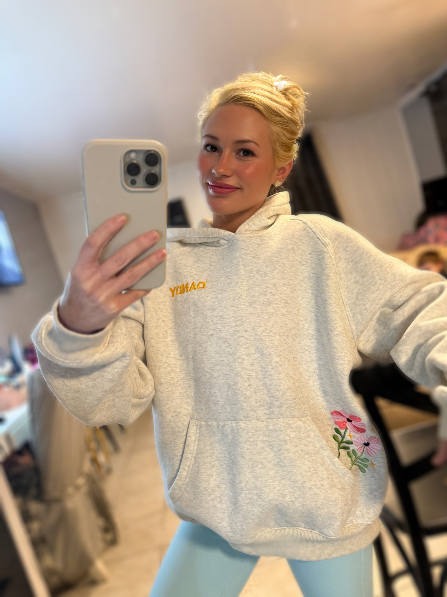 Chill Sunday cleaning and organizing.  My lounge outfit of the day.  Hoodie is from @dandyworldwide!  #dandyworldwide #lululemon #ugg

#LTKootd #LTKActive #LTKPetite